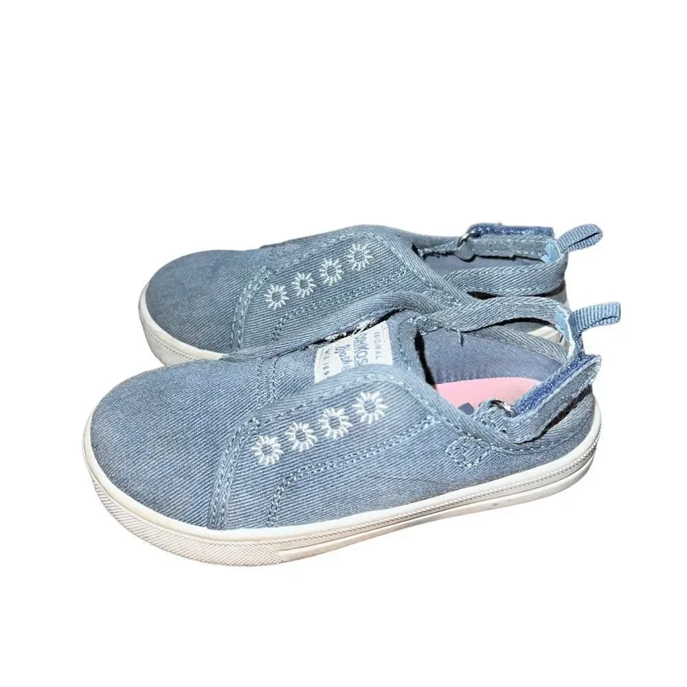 ‎OshKosh B’Gosh grey sneaker style sandals girl’s size 8M